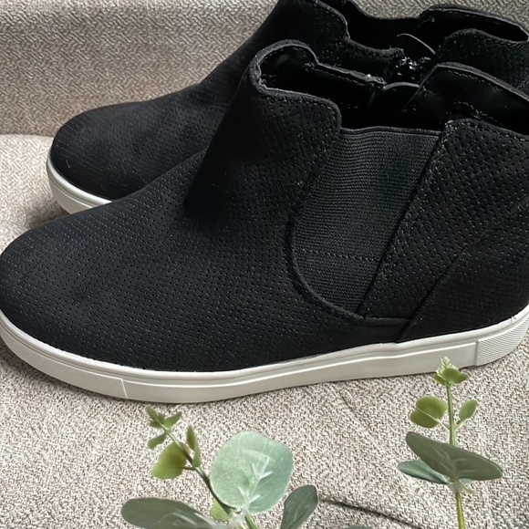 Wedge Booties - Picture 2 of 3